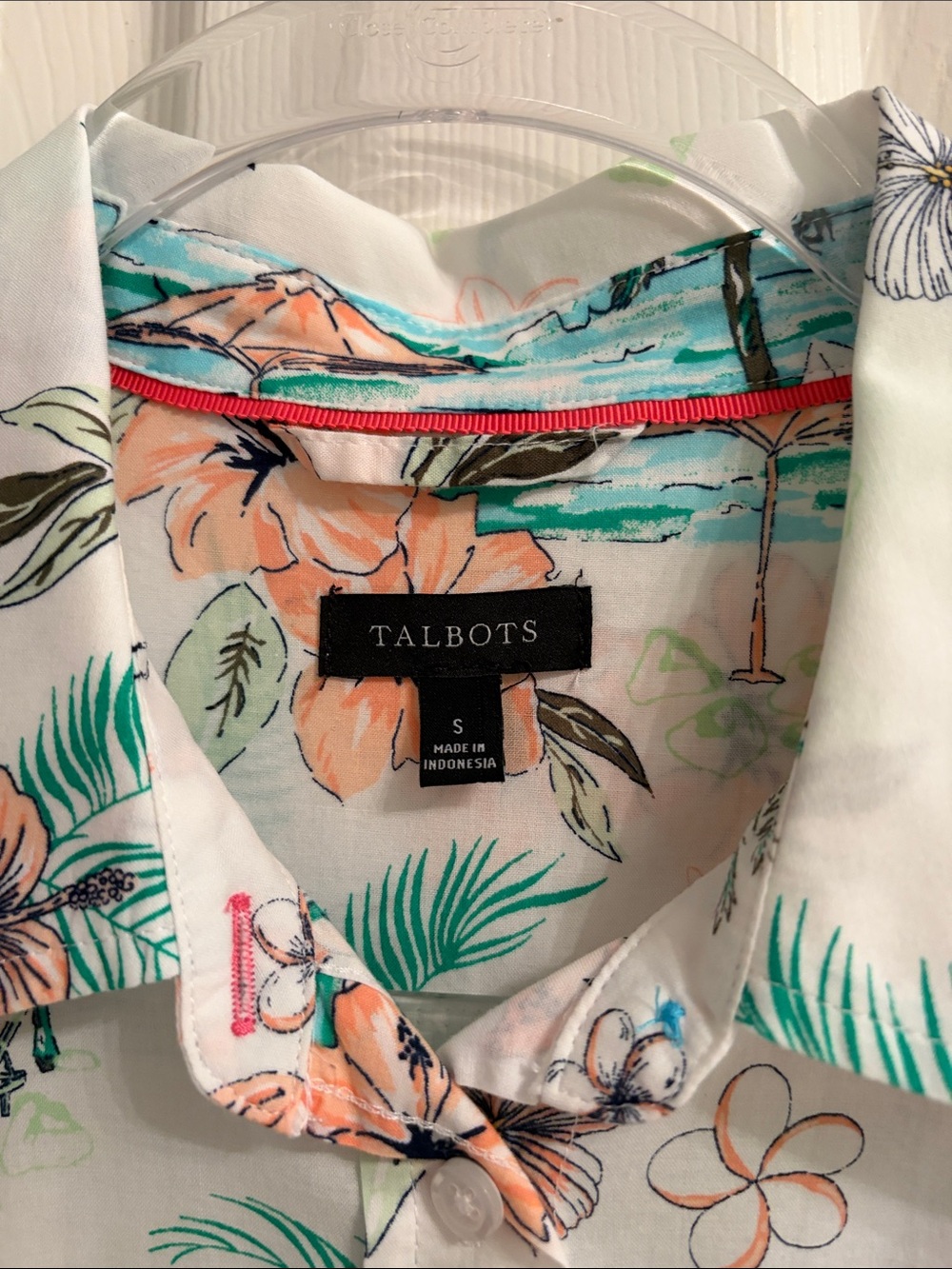 TALBOTS SIZE SMALL MODERN CLASSIC SHIRT - SCENIC BEACH - Excellent Condition - Picture 3 of 6